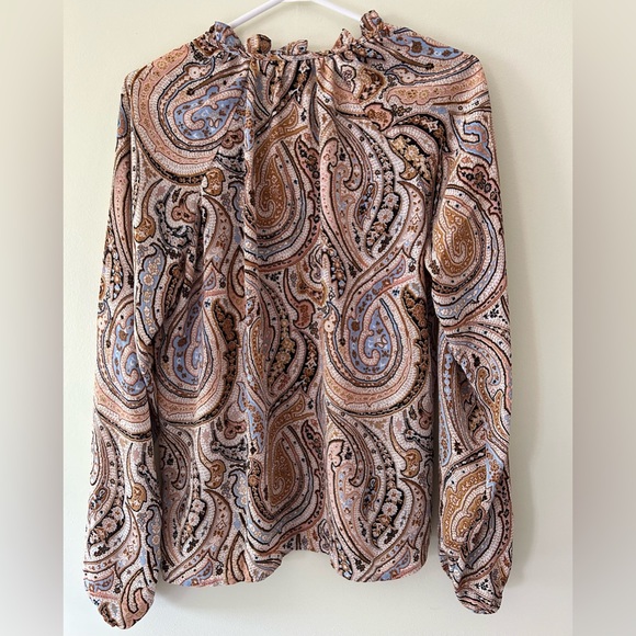 Pretty Tamara H Paisley sheer Blouse - Picture 2 of 5